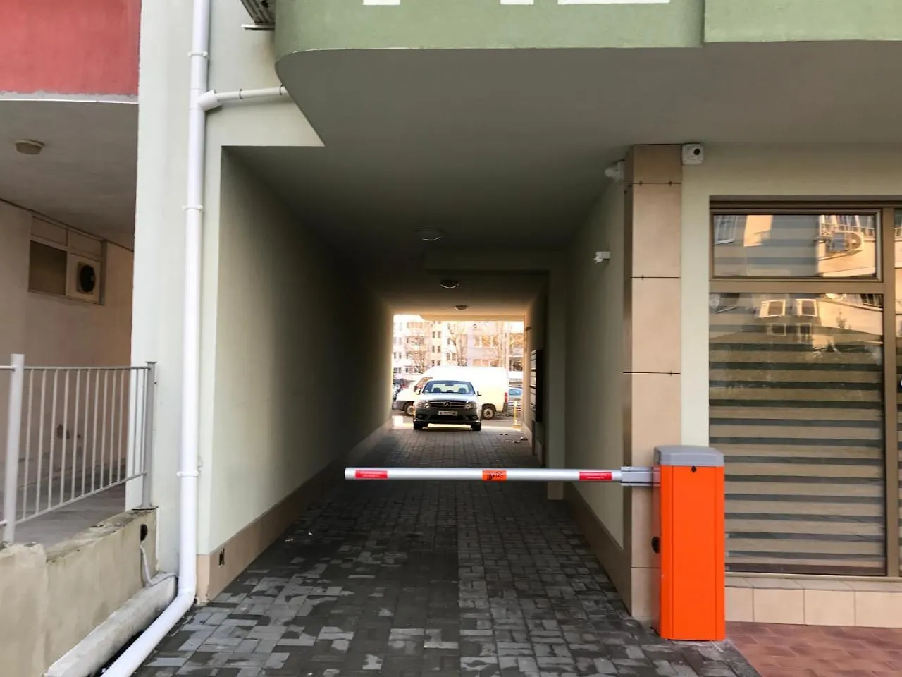 Bright, Comfortable And Cozy Apartment ブルガス